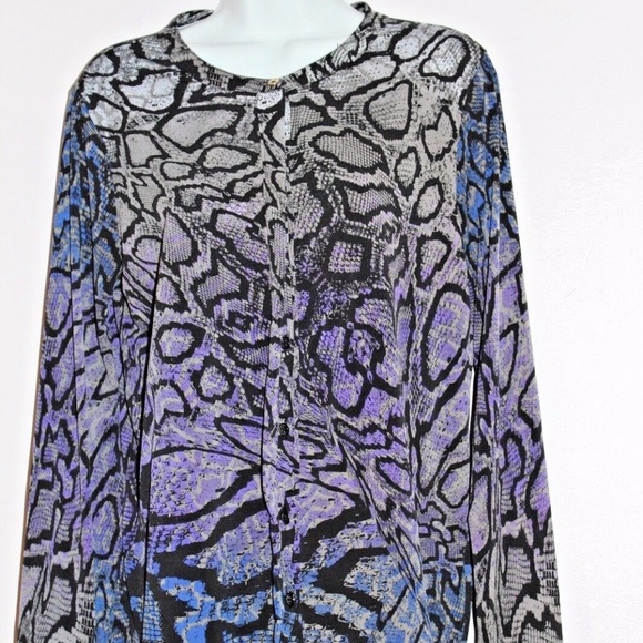 Dana Buchman Tops - Dana Buchman size Medium M snake print blouse
